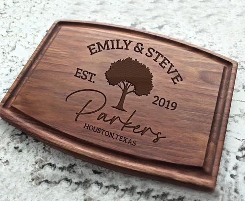 Vista 8 de Tabla de cortar personalizada con grabado Mr Ms - Madera personalizada grabada