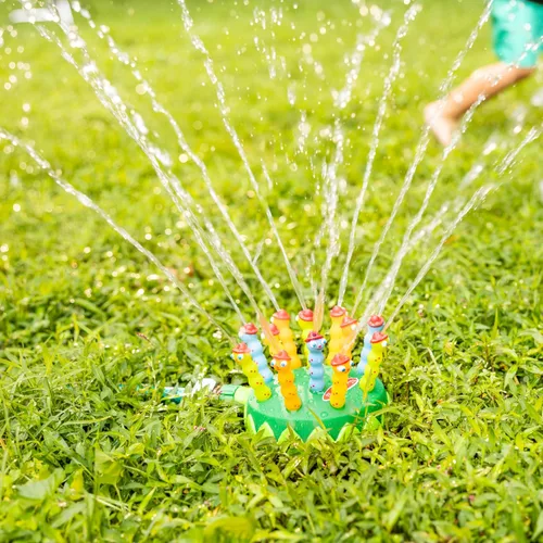 Vista 9 de Juguete rociador Sunny Patch Splash Patrol, marca Melissa & Doug