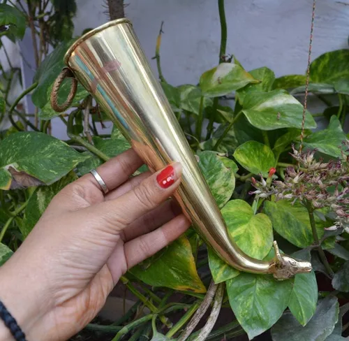 Vista 6 de Gaumukhi Gaumukhi Shringi Shring Shrungi de latón puro para Puja Rudrabhishek Abhishekam patra Olla de baño para Pooja Hindú Dios (10 pulgadas)