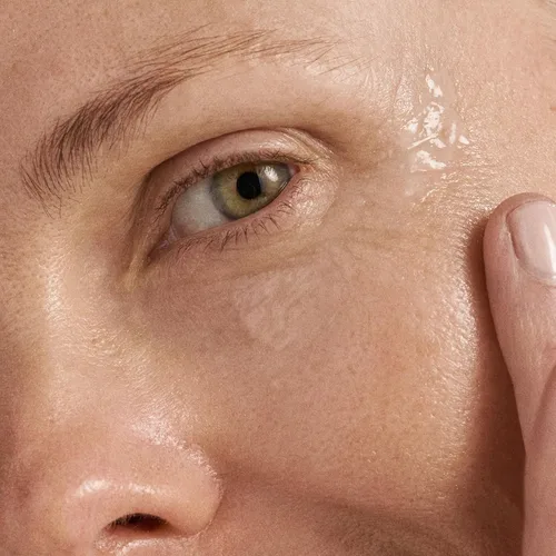 Vista 6 de Dermalogica Crema multivitamínica para ojos firme para ojeras e hinchazón, antienvejecimiento y reafirmante de arrugas debajo de los ojos