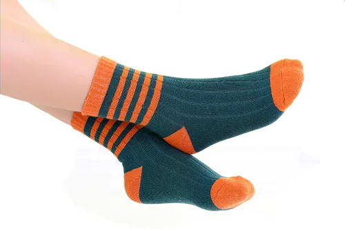 Vista 4 de Eilin Calcetines altos de algodón de moda para niños y niños, 5 pares