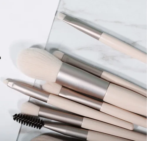 Vista 3 de Juego de brochas de maquillaje de 7 a 8 piezas, para base, polvo, sombra de ojos rubor, pestañas y corrector OPP Bag (beige)