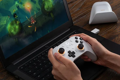 Vista 9 de 8Bitdo Ultimate 2 Bluetooth Controller for SwitchSwitch 2 & Windows PC, Switch Pro Controller with TMR Joysticks, Switchable Hall EffectTactile