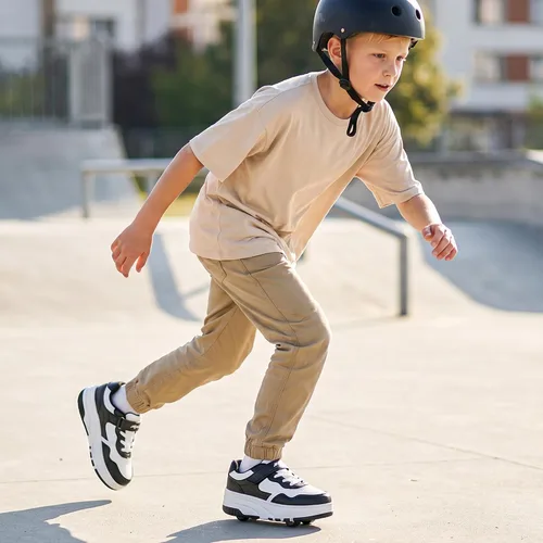 Vista 2 de Zapatos con ruedas para niños, zapatos de patinaje para niños y niñas, zapatillas atléticas con ruedas, adecuados para principiantes