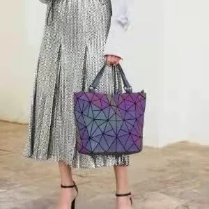 Vista 5 de ESOVIO Bolso de mano holográfico geométrico con bolso cruzado para mujer bolso iridiscente reflectante Bolso de mano holográfico geométrico