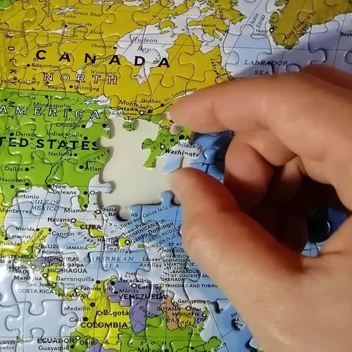 Vista 3 de Rompecabezas de mapa político del mundo de 1000 piezas para adultos o adolescentes con 197 países internacionales banderas del mundo rompecabezas