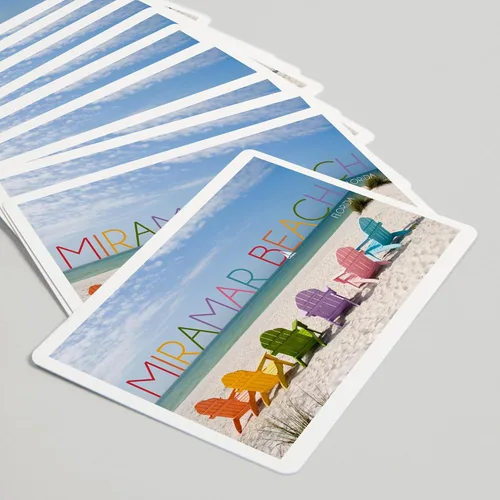 Vista 5 de Lantern Press Miramar Beach, Florida, coloridas sillas de playa (52 cartas, baraja de cartas de tamaño póquer con comodines)