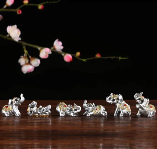Vista 4 de Brass Statu BRABUD BS122 - Juego de 6 estatuas de elefantes pequeños de resina plateada para decoración del hogar, colección de regalo (plateado)