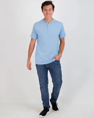 Vista 5 de Real Essentials Paquete de 3 camiseta Henley de manga corta y larga de algodón para hombre, ropa deportiva de alto rendimiento