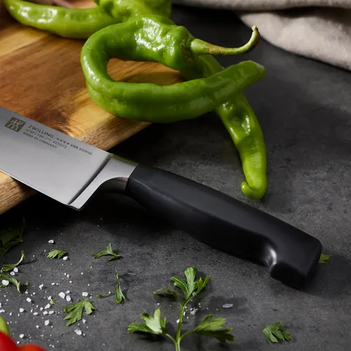 Vista 4 de ZWILLING Cuchillo de chef Four Star de 7 pulgadas