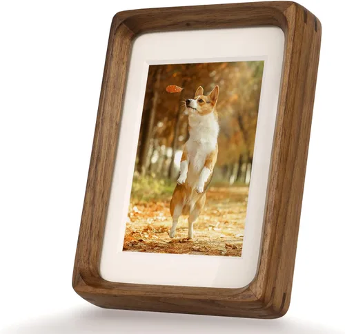 Vista 10 de Marcos de fotos de madera natural inspirados en el marco de fotos de mesa con paspartú blanco, pantalla vertical u horizontal