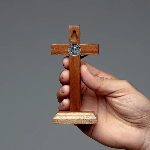 Vista 7 de Intercession Crucifijo de cruz de madera para pared y mesa (5 pulgadas, plata antigua)