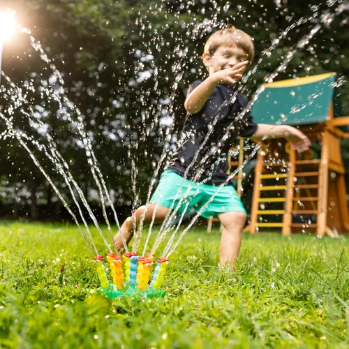 Vista 3 de Juguete rociador Sunny Patch Splash Patrol, marca Melissa & Doug