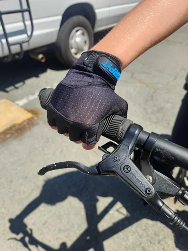 Vista 6 de Guantes infantiles para ciclismo, scootering y diversión en el patio de recreo Guantes de bicicleta acolchados de medio dedo para niños y niñas