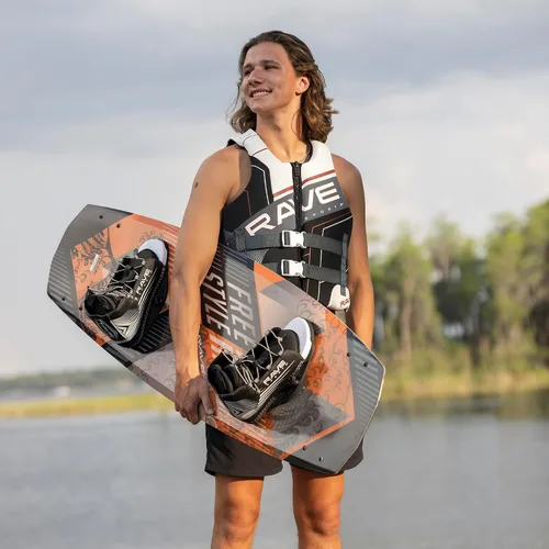 Vista 3 de RAVE Sports Paquete de wakeboard y fijaciones de estilo libre con botas Striker