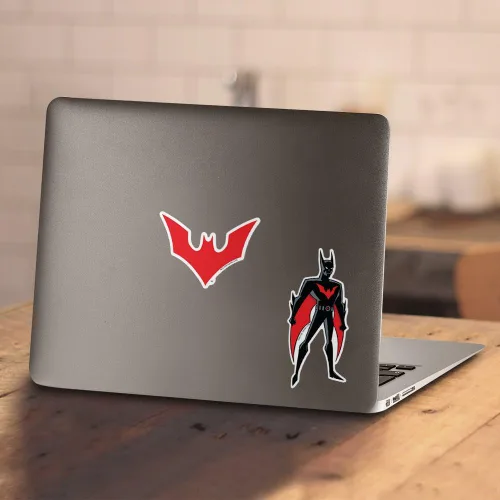 Vista 4 de Popfunk Camiseta y calcomanías clásicas de Batman Beyond