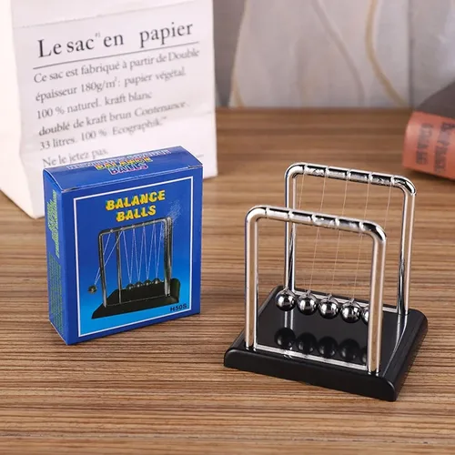 Vista 6 de Cuna de Newton Bolas de Equilibrio, Bolas de Péndulo con Base Negra, Péndulo Cuna de Newton, Decoración de Escritorio para Hombres, Juguetes