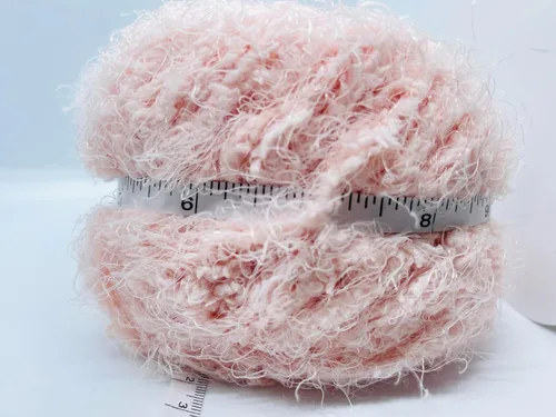 Vista 2 de Polar Soft Shell Pink Ice Yarns - Hilo novedoso de nailon para pestañas largas y cortas, 1.76 oz (1.76 onzas) 180.4 ft (60 yardas)