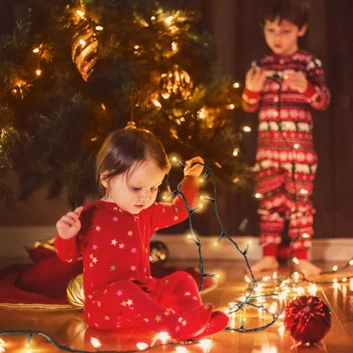 Vista 7 de Cadena de 300 luces LED para árbol de Navidad de 105 pies, luces navideñas enchufables con 8 modos y certificación UL, luces para interiores