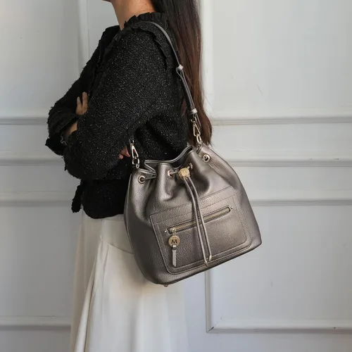 Vista 4 de MKF Collection Bolso bandolera para mujer, bolso de hombro con cordón, bolso de mano de moda con cartera de muñeca