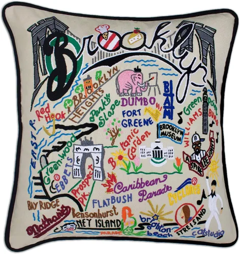 Vista 121 de Catstudio Portland (Oregon) - Almohada decorativa bordada
