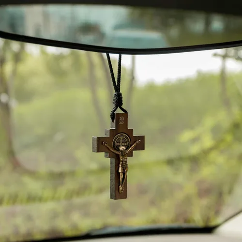 Vista 6 de Intercession Rosario del espejo retrovisor del coche (crucifijo de San Benedicto)