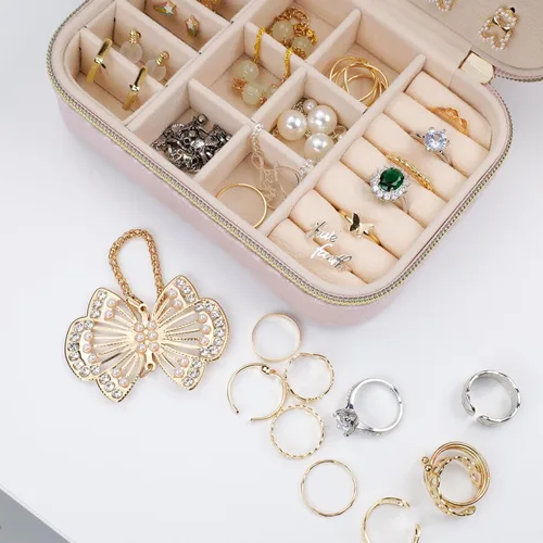 Vista 5 de Zotemo Joyero de viaje, estuche organizador de joyas de terciopelo de felpa para mujeres y niñas, accesorio de viaje portátil, caja