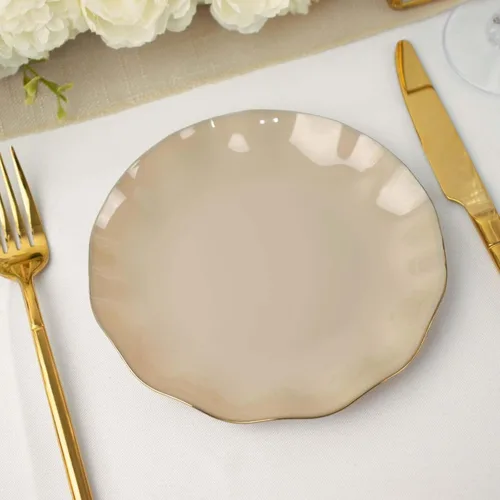 Vista 50 de Tableclothsfactory Paquete de 10 platos redondos de plástico negro de 6 pulgadas para ensalada de postre, platos desechables con borde ondulado