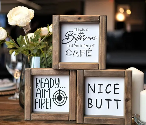 Vista 2 de Divertidos letreros decorativos de baño, decoración de baño de granja con 9 frases intercambiables, accesorios rústicos para decoración de estantes