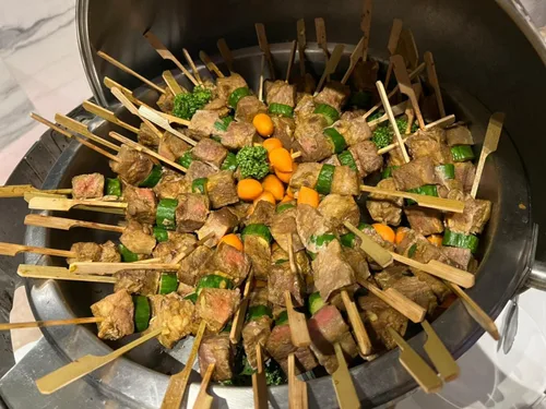 Vista 7 de Gmark Pinchos de paleta de bambú de 7" 100 ct, Púas de paleta de bambú natural, púas de barbacoa GM1032A