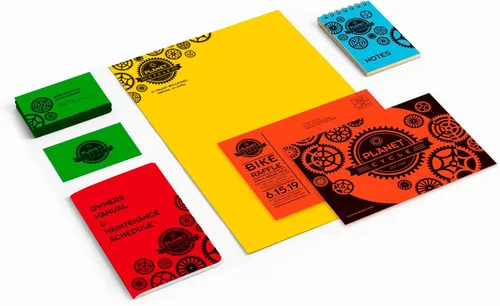 Vista 3 de Astrobrights® Cartulinas de Color, Colores Surtidos, Tamaño Carta (8.5" x 11"), 65 Lb, 30% Reciclado, Certificado FSC®, Paquete de 250