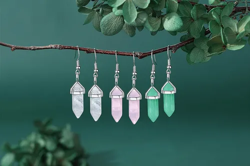 Vista 3 de Juego de aretes de cristales curativos para mujeres y niñas, puntos hexagonales, piedras de cuarzo natural real, aretes colgantes con gancho