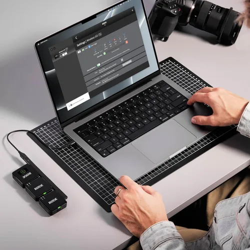 Vista 2 de RØDE Wireless GO III (Gen 3) - Micrófono inalámbrico compacto - Audio impecable, grabación flotante de 32 bits, control automático de nivel
