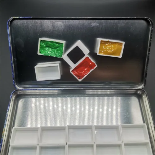 Vista 6 de Sartenes de acuarela con rayas magnéticas, 100 bandejas vacías de plástico blanco completo para pintura al óleo de acuarela o caja de lata de viaje