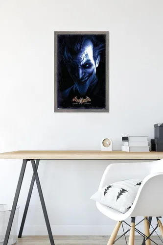 Vista 6 de Trends International DC Comics VIdeo Game - Póster de pared de Arkham Asylum - Joker, 14.725 x 22.375 pulgadas, versión enmarcada de madera