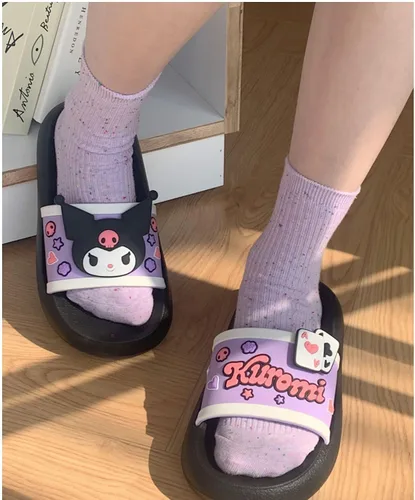 Vista 7 de Kuromi - Pantuflas de dibujos animados Kawaii para mujer, sandalias de nube para interiores y exteriores, antideslizantes, zapatos de ducha
