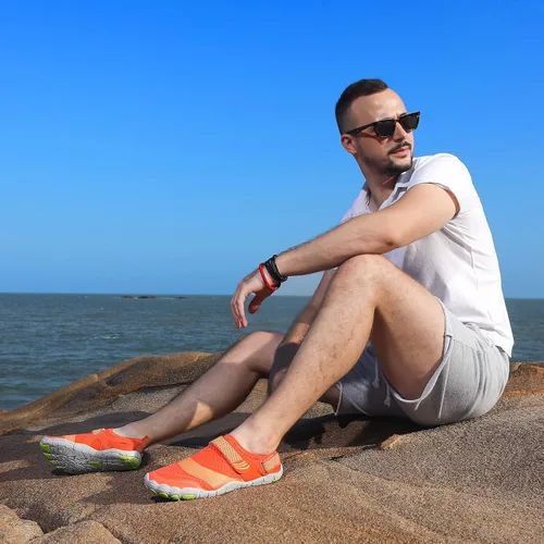 Vista 2 de GZTGZMWG Water Shoes for Men Women Quick-Dry Barefoot Aqua Sock Outdoor Athletic Sport Shoes