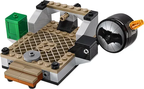 Vista 4 de LEGO Super Heroes Clash of The Heroes Kit de construcción (92 piezas)