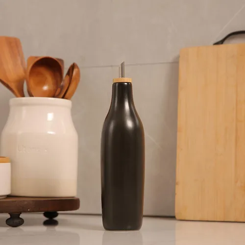 Vista 2 de HOMCDALY Dispensador de aceite de oliva de cerámica para cocina, dispensador de botellas de aceite y vinagre de gres de 16 oz, botella dispensadora