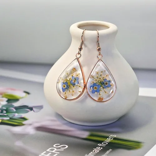 Vista 13 de Pressed Flower Earrings,Handmade Forget-Me-Not and Queen Anne's Lace Wildflower Earrings,Unique Resin Dried Flower,Perfect for Parties