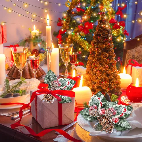Vista 6 de Yunlly 60 piezas de agujas de pino verde artificiales para Navidad, púas florales de Navidad de acebo con bayas rojas artificiales, tallos de pino