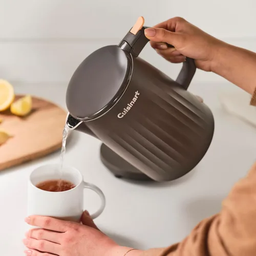Vista 2 de Cuisinart Soho - Hervidor eléctrico de agua caliente de doble pared de 1 litro, hervidor de té con interior de acero inoxidable, operación de un