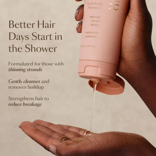 Vista 3 de Vegamour El kit diario incluye champú y acondicionador revitalizante GRO y champú seco GRO para adelgazar el cabello