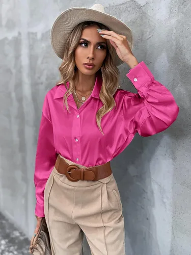 Vista 4 de SheIn Blusa de satén de manga larga con hombros caídos y botones frontales para mujer