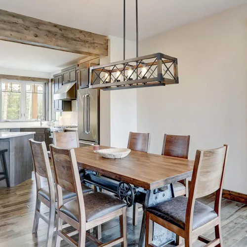 Vista 3 de Lámpara de araña de granja para comedor, lámpara rectangular de 5 luces, iluminación de isla de cocina de madera, 31.5 pulgadas de largo