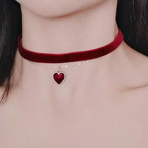 Vista 4 de haolry Gargantilla de corazón ajustable, collar clásico de terciopelo, gargantilla para mujeres y niñas
