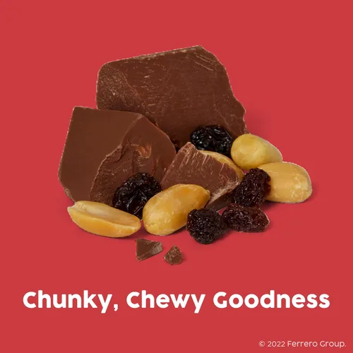 Vista 3 de Chunky, Chocolate con leche con cacahuetes y pasas, barra de caramelo envuelta individualmente, paquete compartido de 2.5 onzas cada uno, paquete
