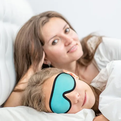 Vista 6 de 2 Piezas Máscara de Dormir 3D para Niños de Espuma Viscoelástica Contorneada para los Ojos, Cubierta de Ojos para Dormir de Viaje con Correa
