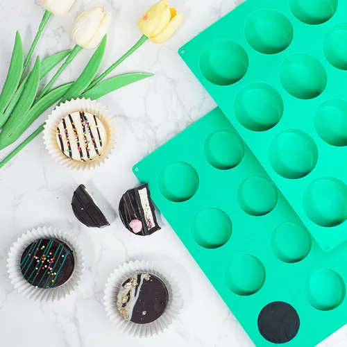 Vista 8 de Webake Juego de moldes para pasteles de 2 tamaños diferentes, moldes de silicona de 12 cavidades para postres cubiertos de chocolate, pastel plano