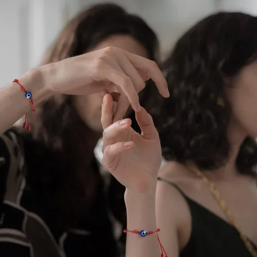 Vista 7 de VIBILIA Pulseras contra el mal de ojo para mujeres y hombres, hechas a mano, trenzadas, de buena suerte, cuerda de cuerda, hilo de amistad, cuerda